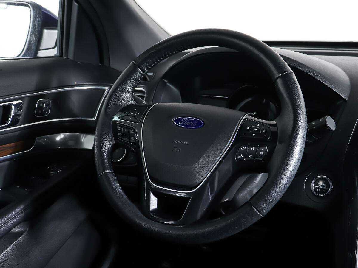Ford Explorer с пробегом — 2017 год. Фото: #19