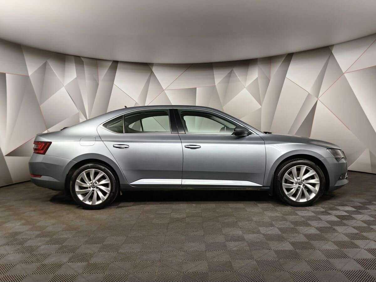 Skoda Superb с пробегом — 2017 год. Фото: #5