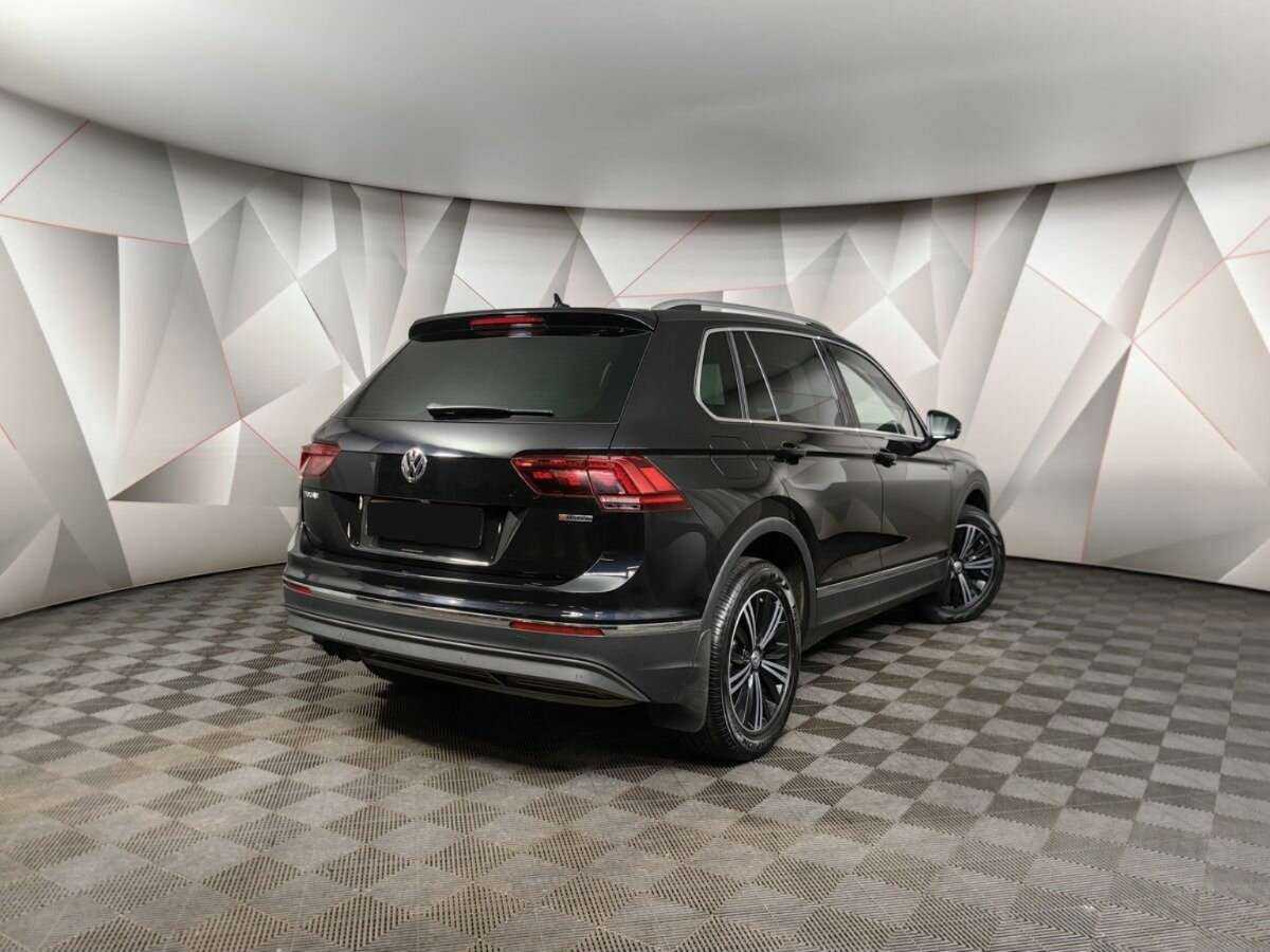 Volkswagen Tiguan с пробегом — 2018 год. Фото: #1
