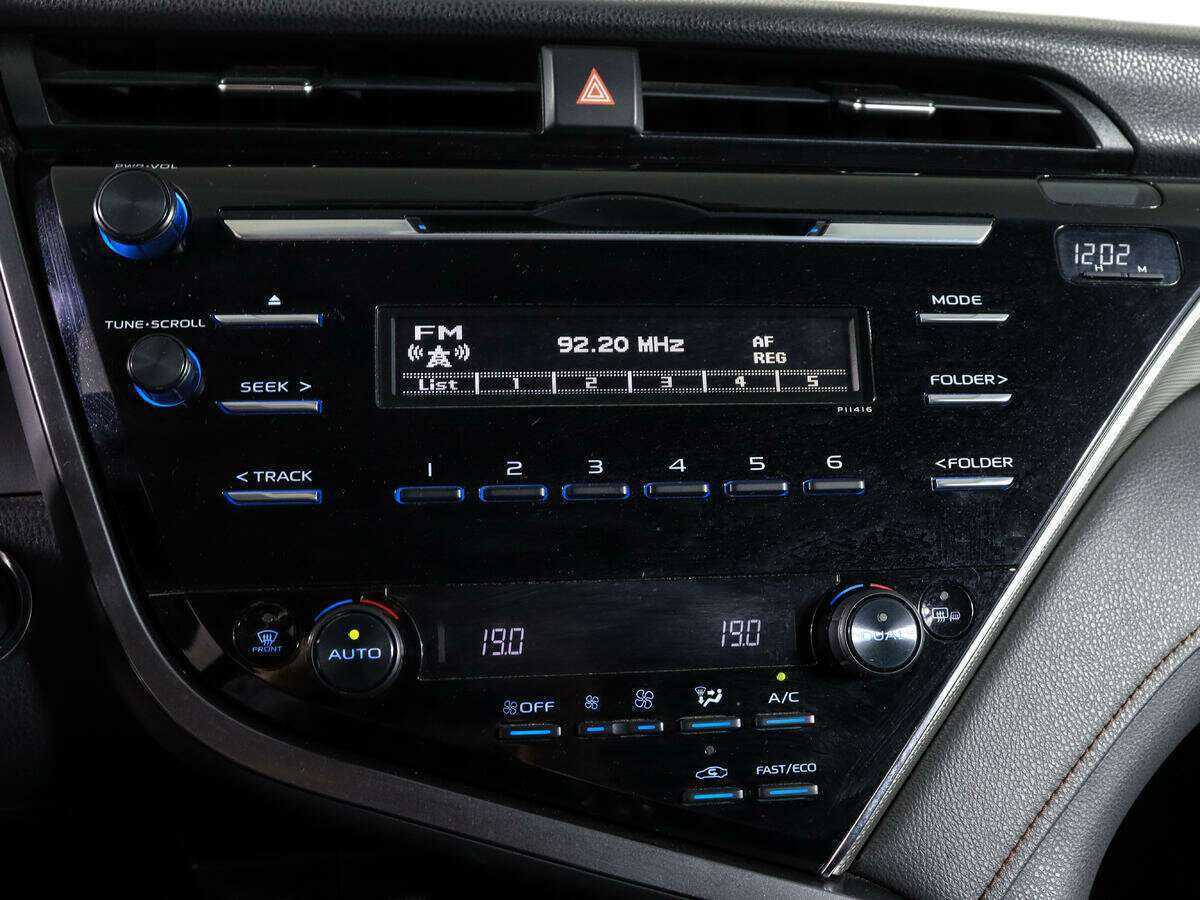 Toyota Camry с пробегом — 2021 год. Фото: #17