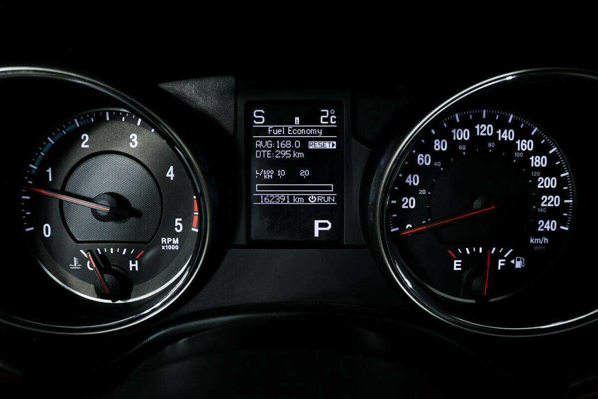 Jeep Grand Cherokee с пробегом — 2013 год. Фото: #9