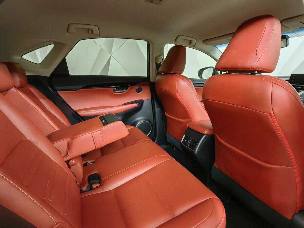 Lexus NX с пробегом — 2016 год. Фото: #11