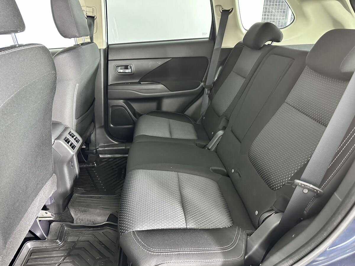 Mitsubishi Outlander с пробегом — 2019 год. Фото: #18