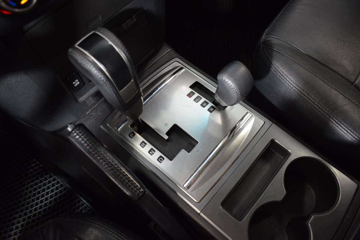 Mitsubishi Pajero с пробегом — 2014 год. Фото: #20