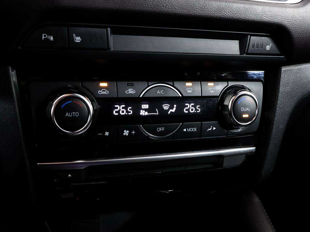 Mazda 6 с пробегом — 2015 год. Фото: #16