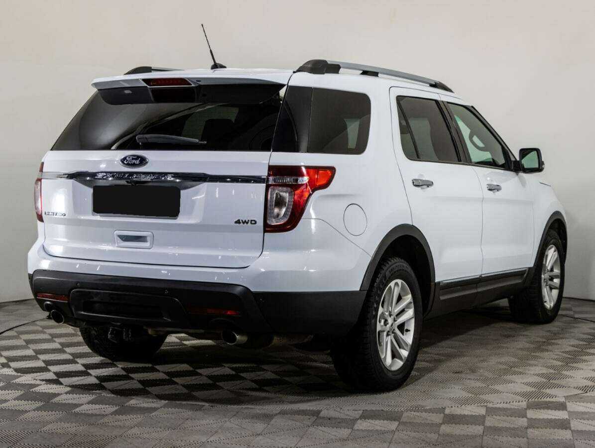 Ford Explorer с пробегом — 2014 год. Фото: #3