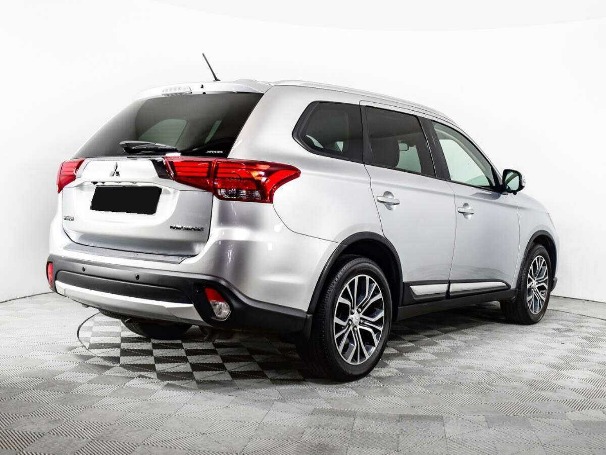 Mitsubishi Outlander с пробегом — 2016 год. Фото: #4