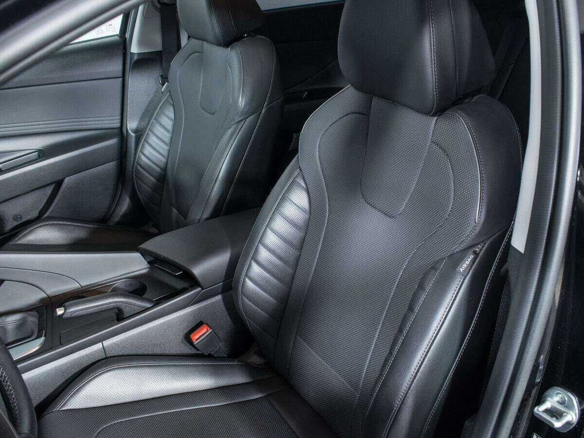 Hyundai Elantra с пробегом — 2023 год. Фото: #15