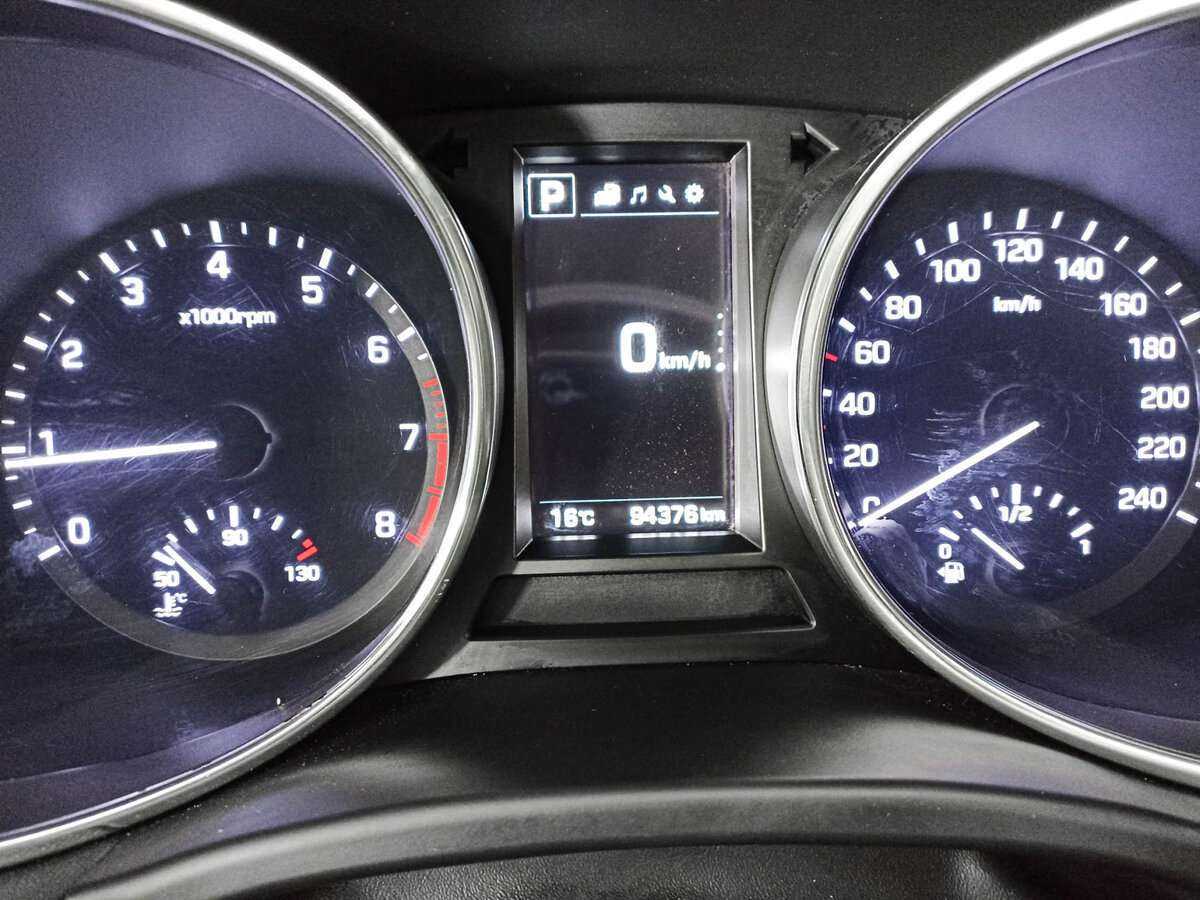 Hyundai Santa Fe с пробегом — 2016 год. Фото: #7