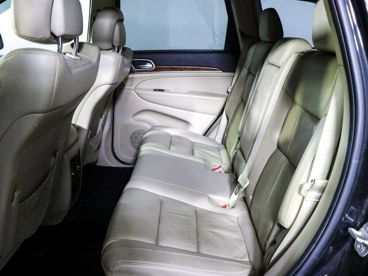 Jeep Grand Cherokee с пробегом — 2012 год. Фото: #7