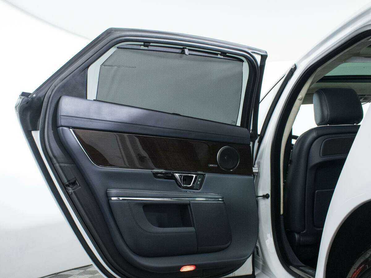 Jaguar XJ с пробегом — 2014 год. Фото: #15