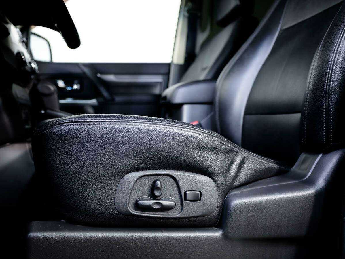 Mitsubishi Pajero с пробегом — 2014 год. Фото: #12