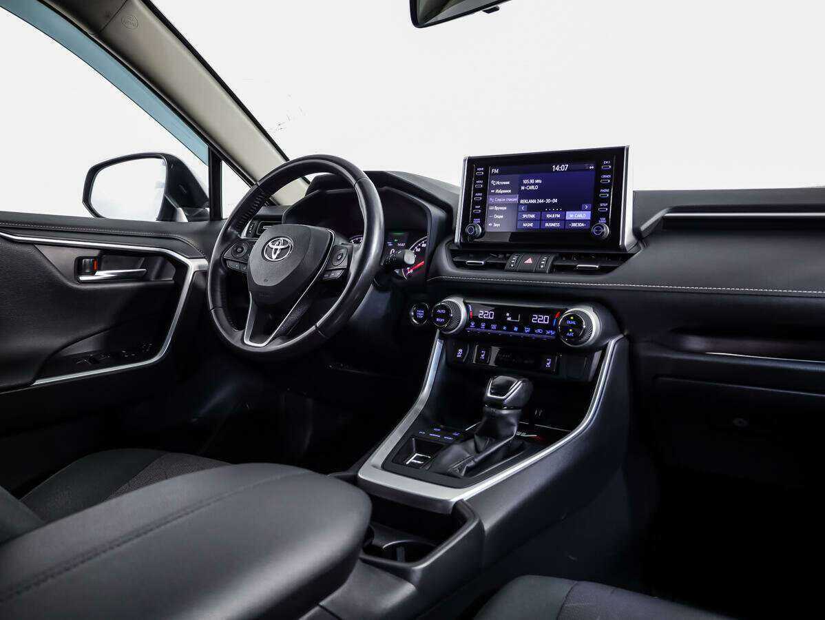 Toyota RAV4 с пробегом — 2020 год. Фото: #7