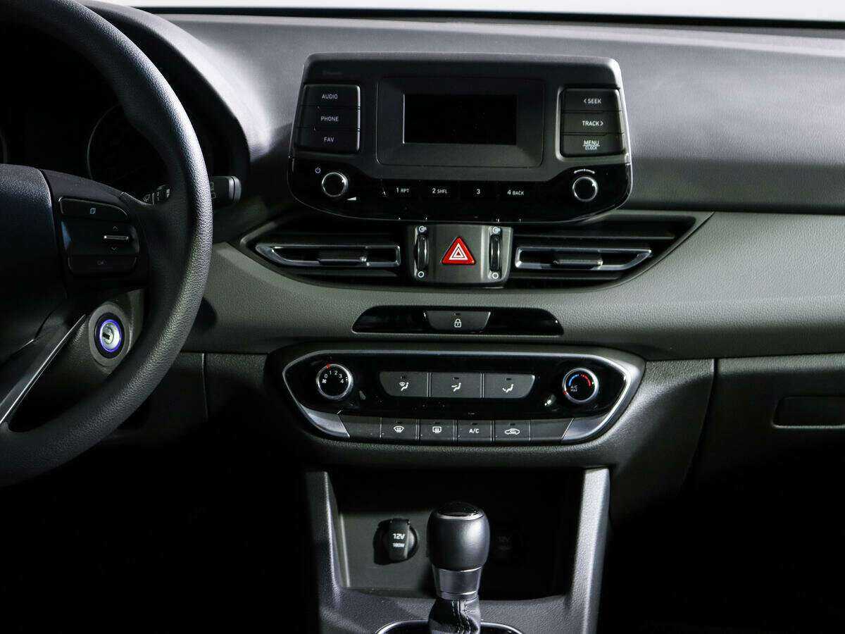 Hyundai i30 с пробегом — 2022 год. Фото: #10