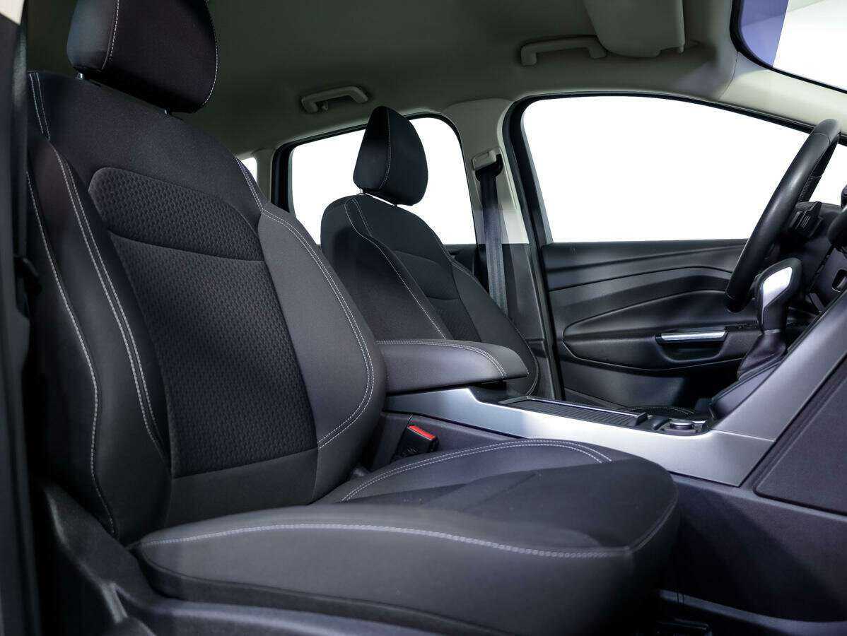 Ford Kuga с пробегом — 2018 год. Фото: #9