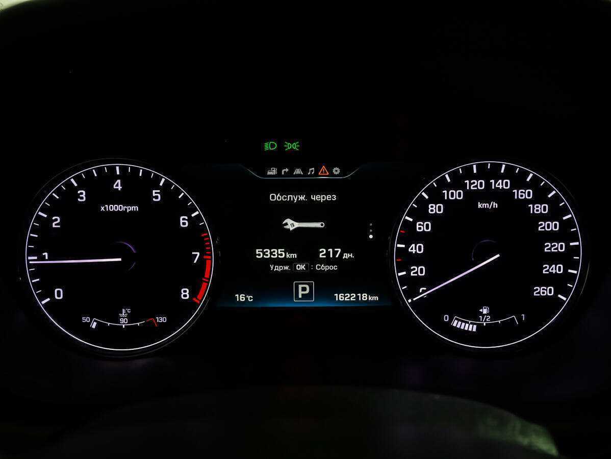 Hyundai Genesis с пробегом — 2014 год. Фото: #23