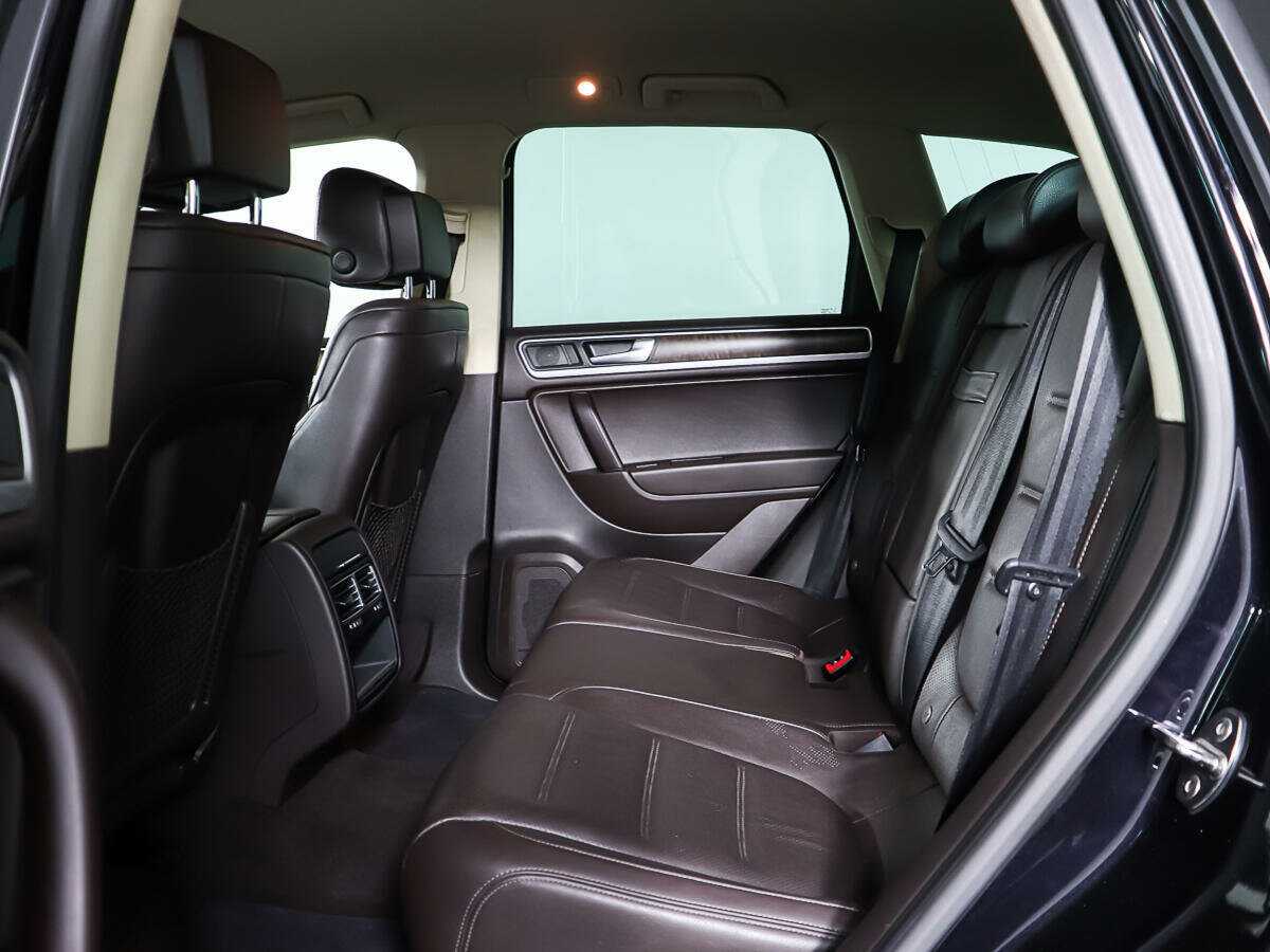 Volkswagen Touareg с пробегом — 2013 год. Фото: #9