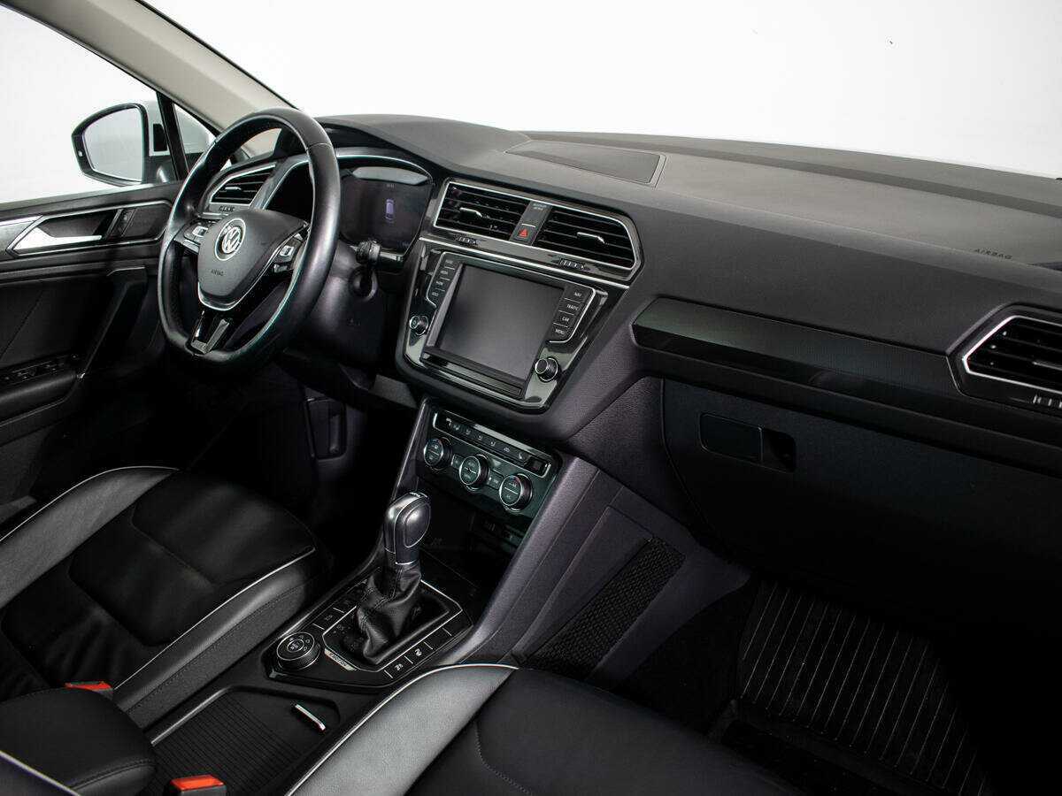 Volkswagen Tiguan с пробегом — 2017 год. Фото: #8