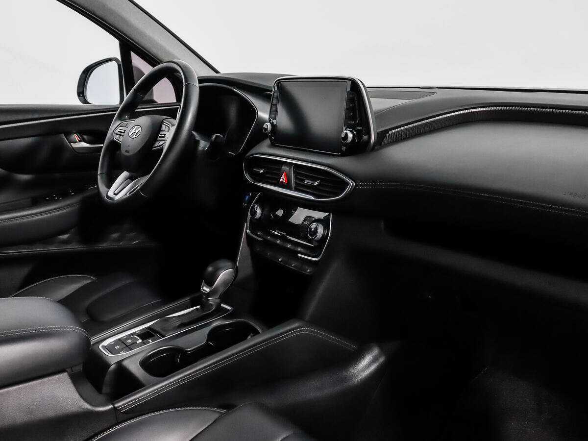 Hyundai Santa Fe с пробегом — 2018 год. Фото: #13