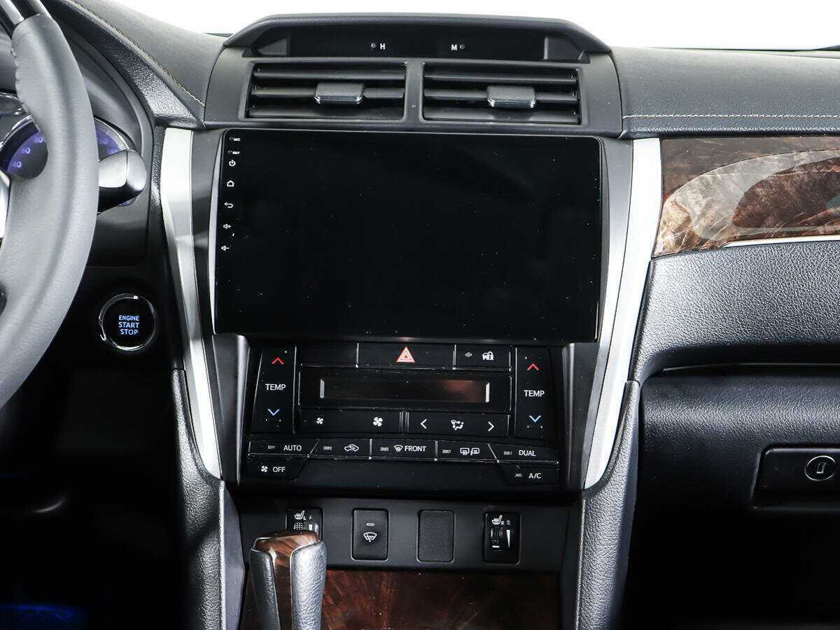 Toyota Camry с пробегом — 2017 год. Фото: #13