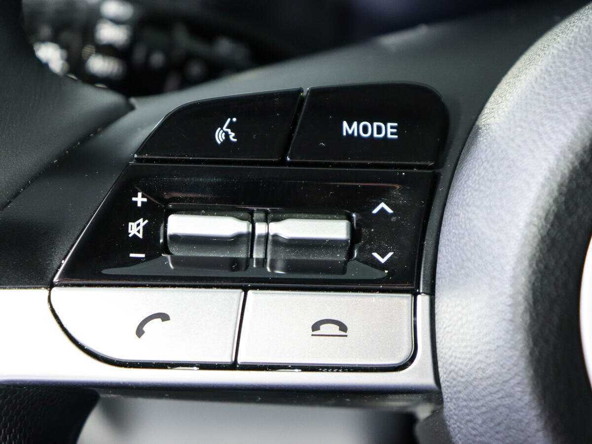 Hyundai Elantra с пробегом — 2022 год. Фото: #19