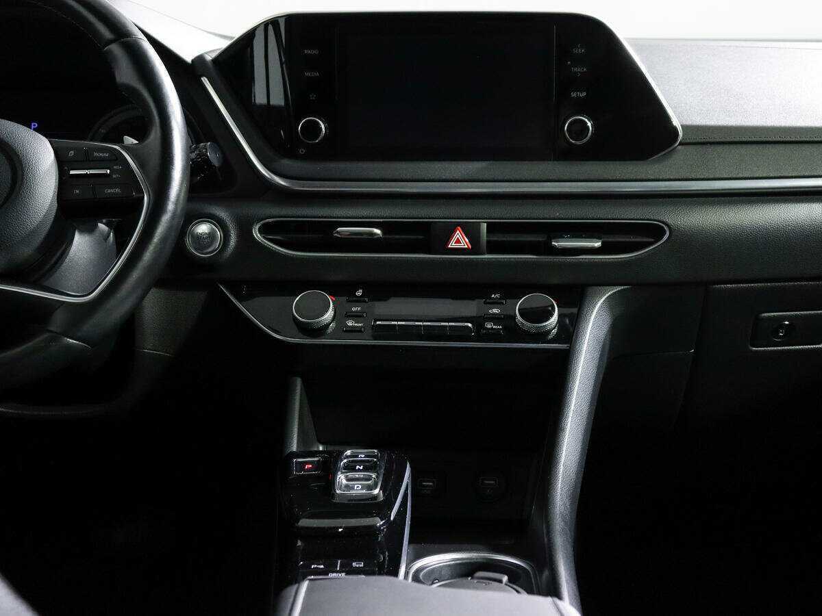 Hyundai Sonata с пробегом — 2020 год. Фото: #12