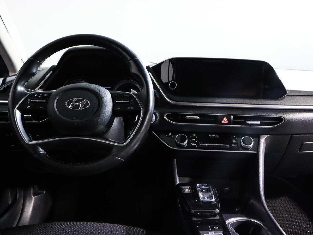 Hyundai Sonata с пробегом — 2020 год. Фото: #9