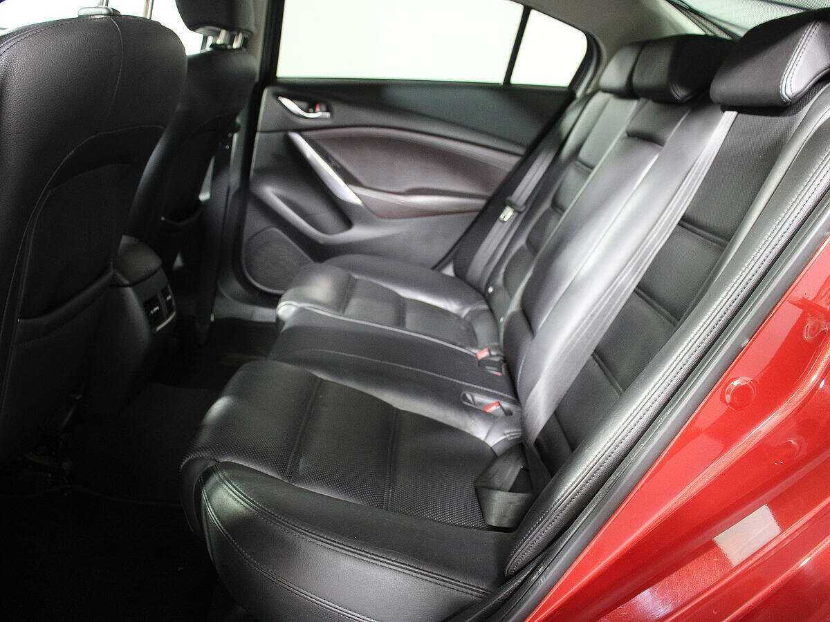 Mazda 6 с пробегом — 2015 год. Фото: #7