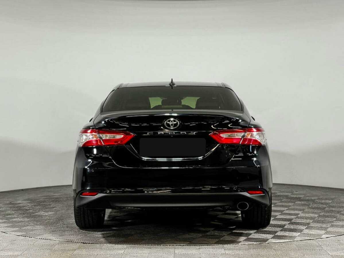 Toyota Camry с пробегом — 2020 год. Фото: #3