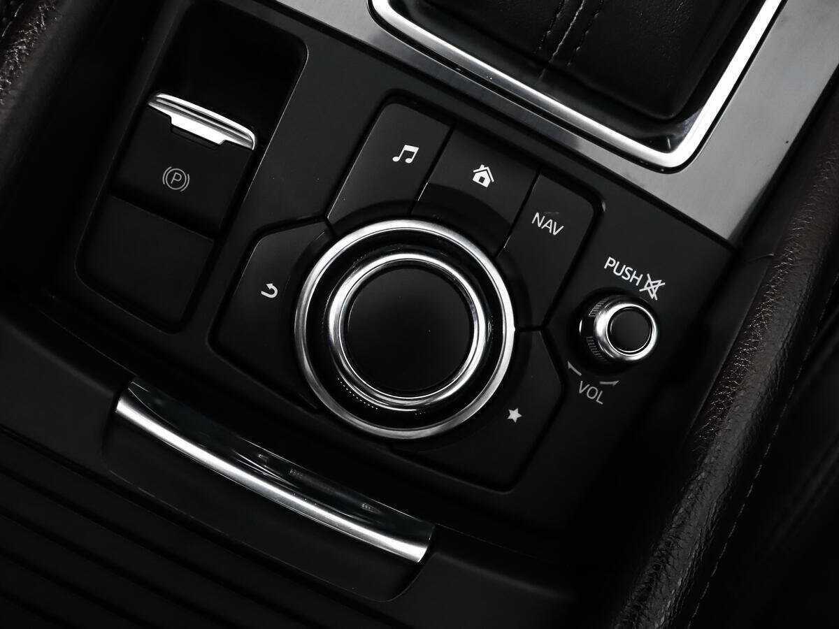 Mazda 6 с пробегом — 2015 год. Фото: #13