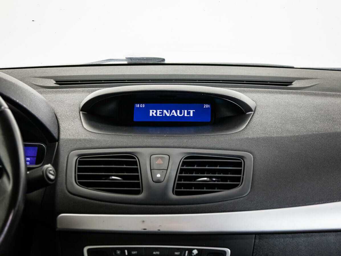 Renault Fluence с пробегом — 2013 год. Фото: #13