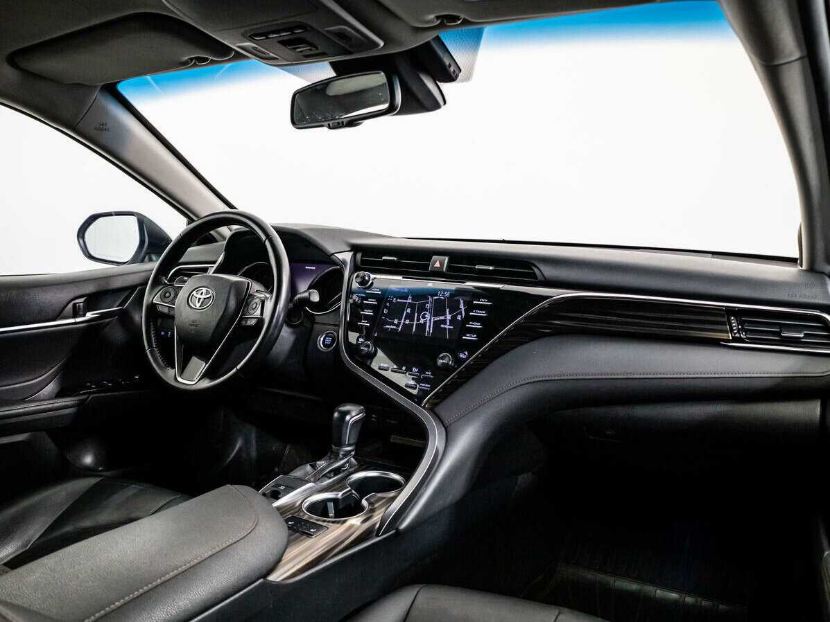 Toyota Camry с пробегом — 2018 год. Фото: #7