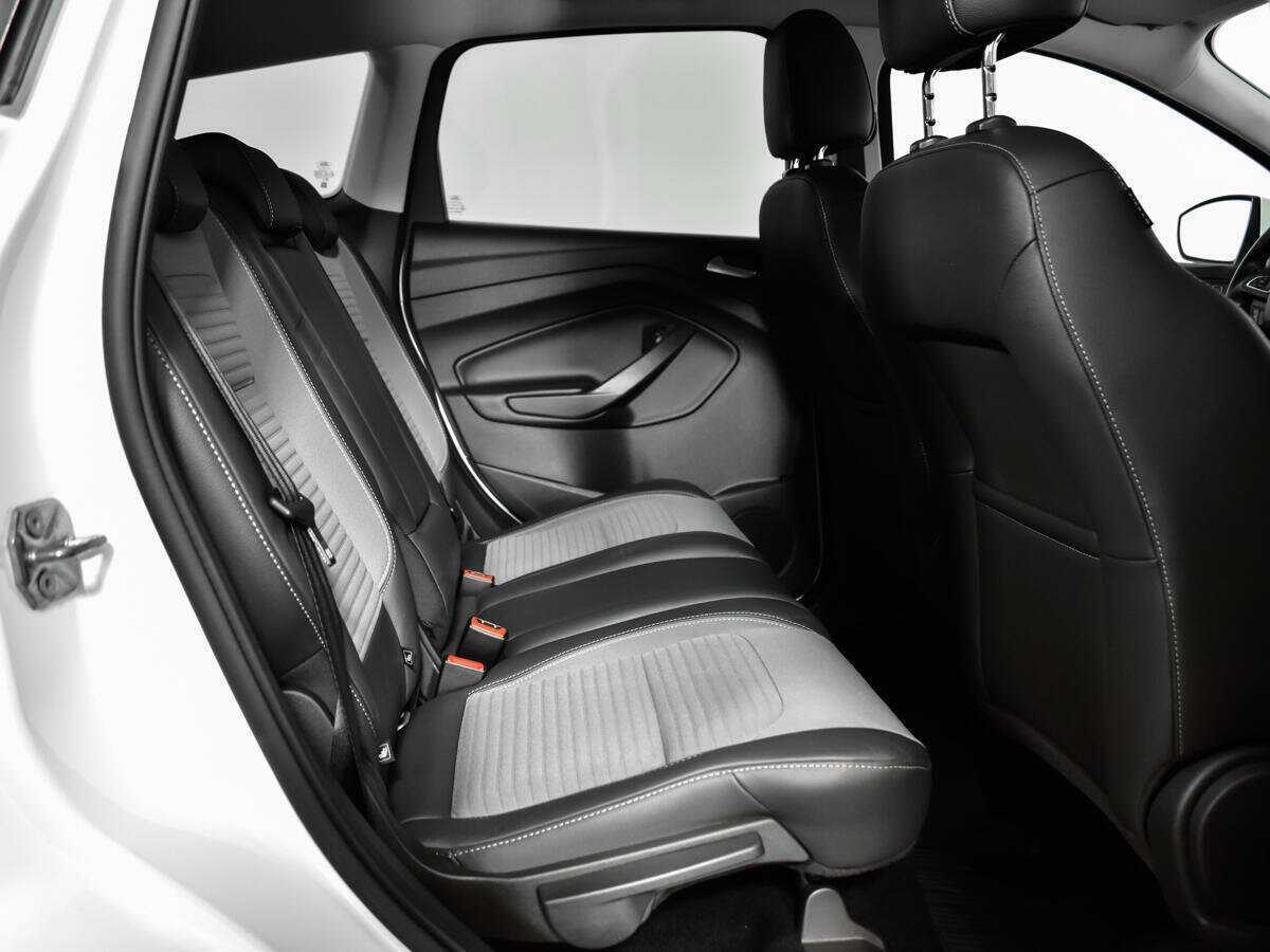 Ford Kuga с пробегом — 2017 год. Фото: #9