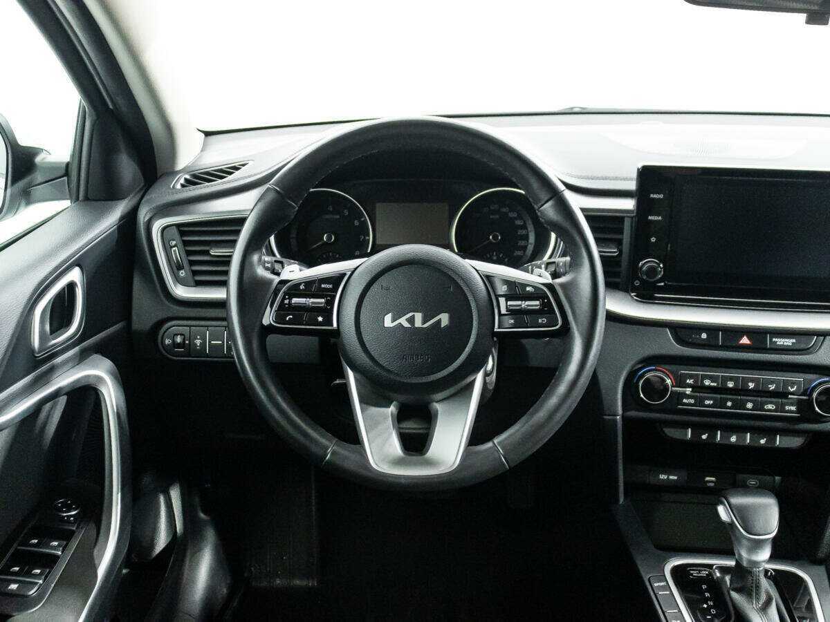 Kia Ceed с пробегом — 2023 год. Фото: #19