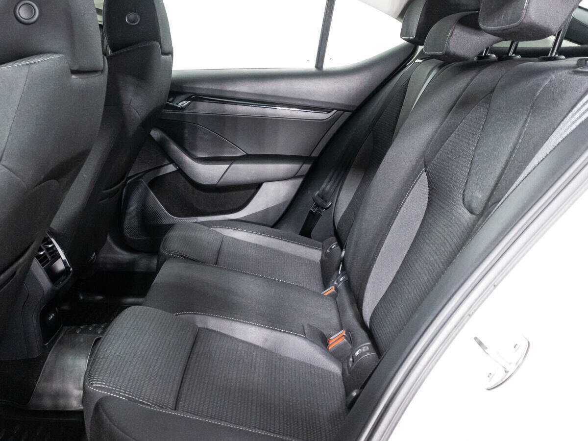 Skoda Octavia с пробегом — 2021 год. Фото: #9