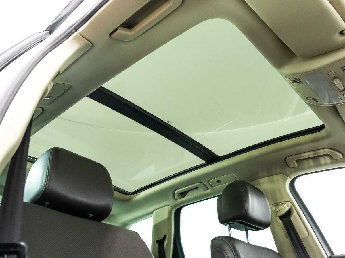 Volkswagen Touareg с пробегом — 2013 год. Фото: #18