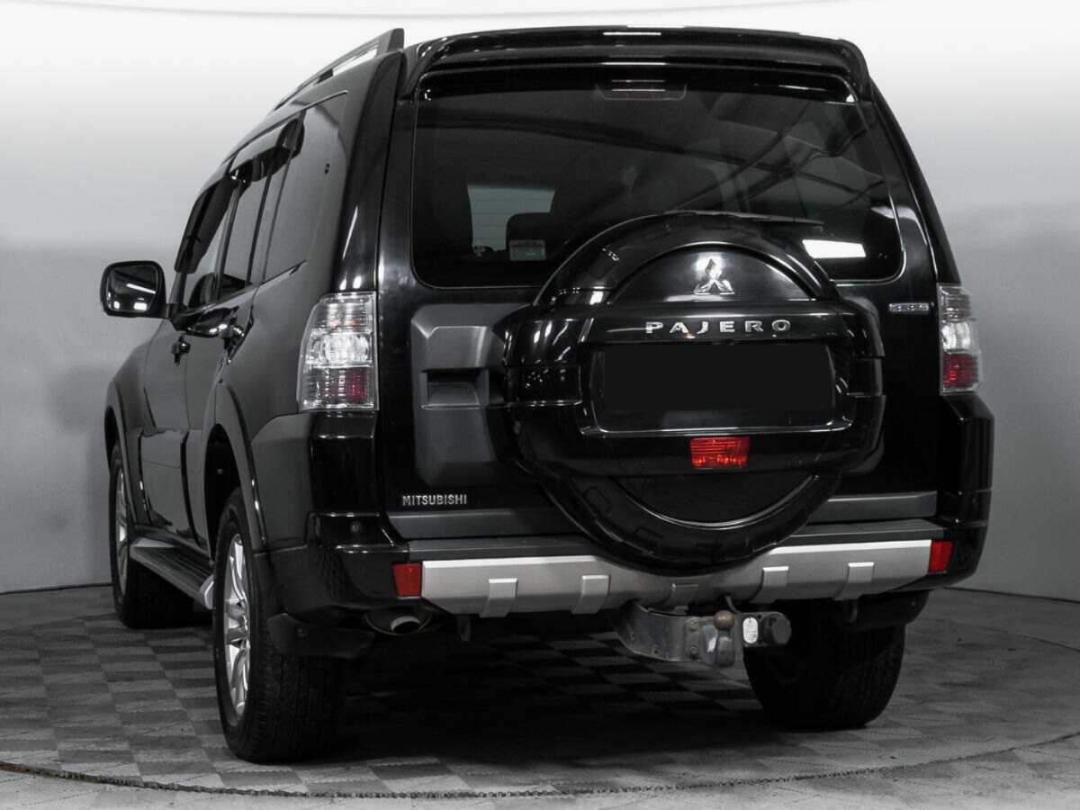 Mitsubishi Pajero с пробегом — 2014 год. Фото: #6