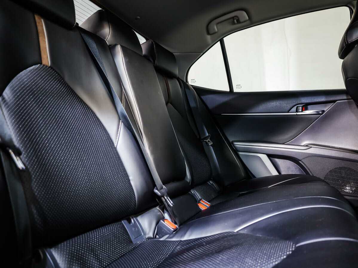 Toyota Camry с пробегом — 2022 год. Фото: #11
