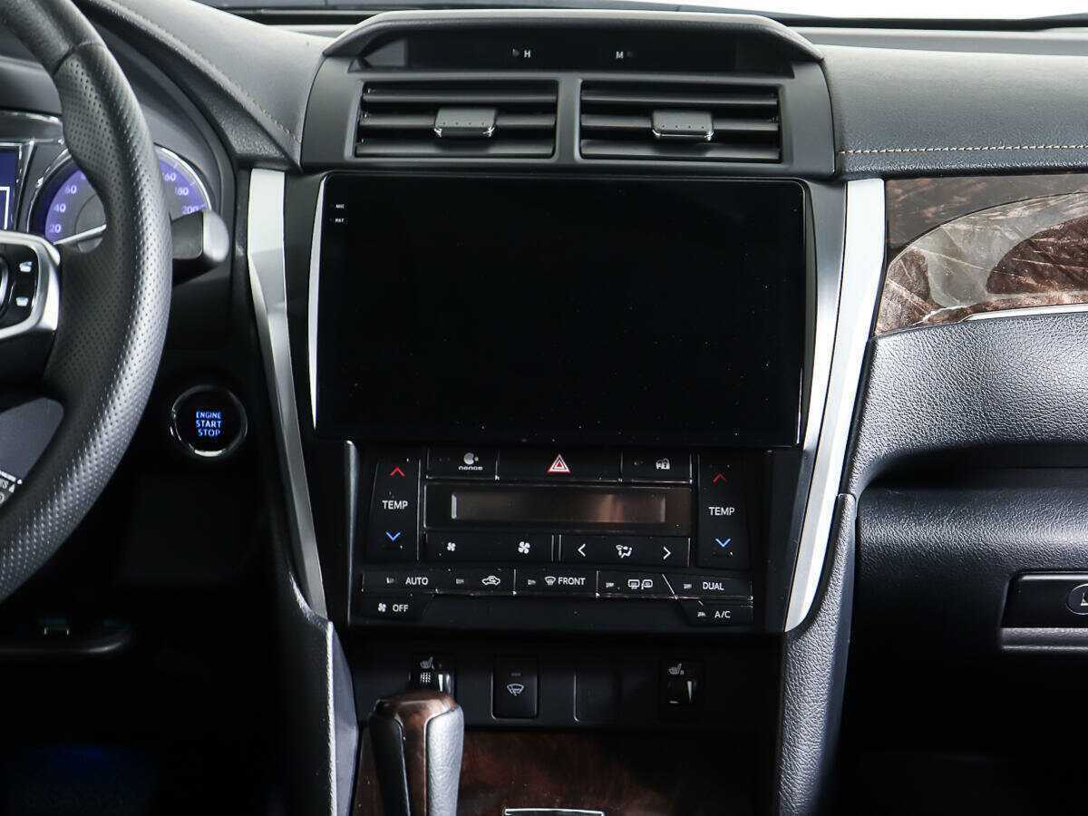 Toyota Camry с пробегом — 2017 год. Фото: #12