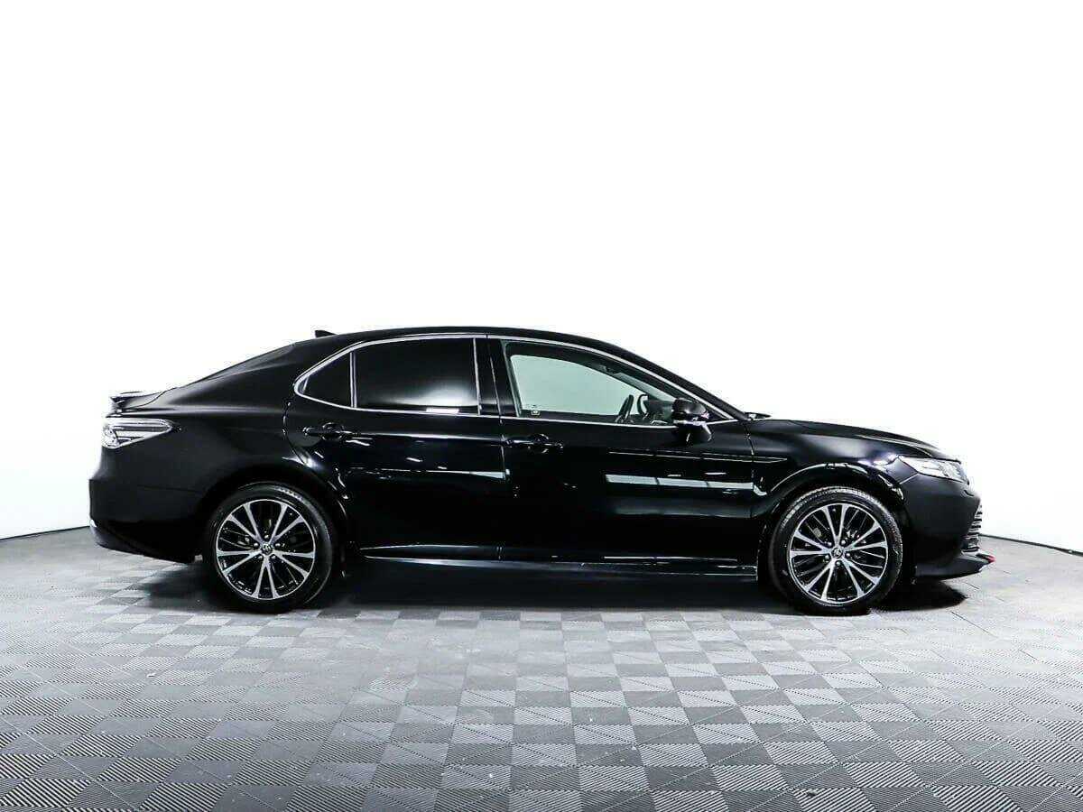 Toyota Camry с пробегом — 2020 год. Фото: #3