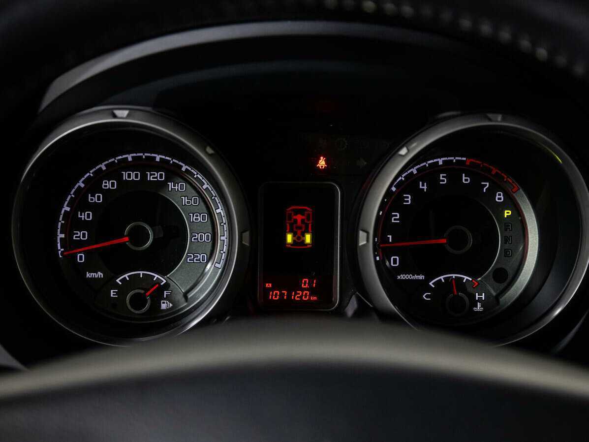 Mitsubishi Pajero с пробегом — 2017 год. Фото: #11