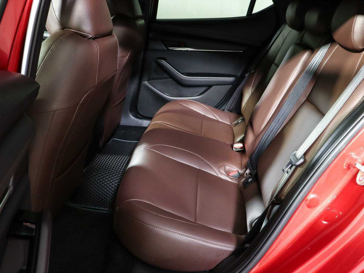 Mazda 3 с пробегом — 2019 год. Фото: #8