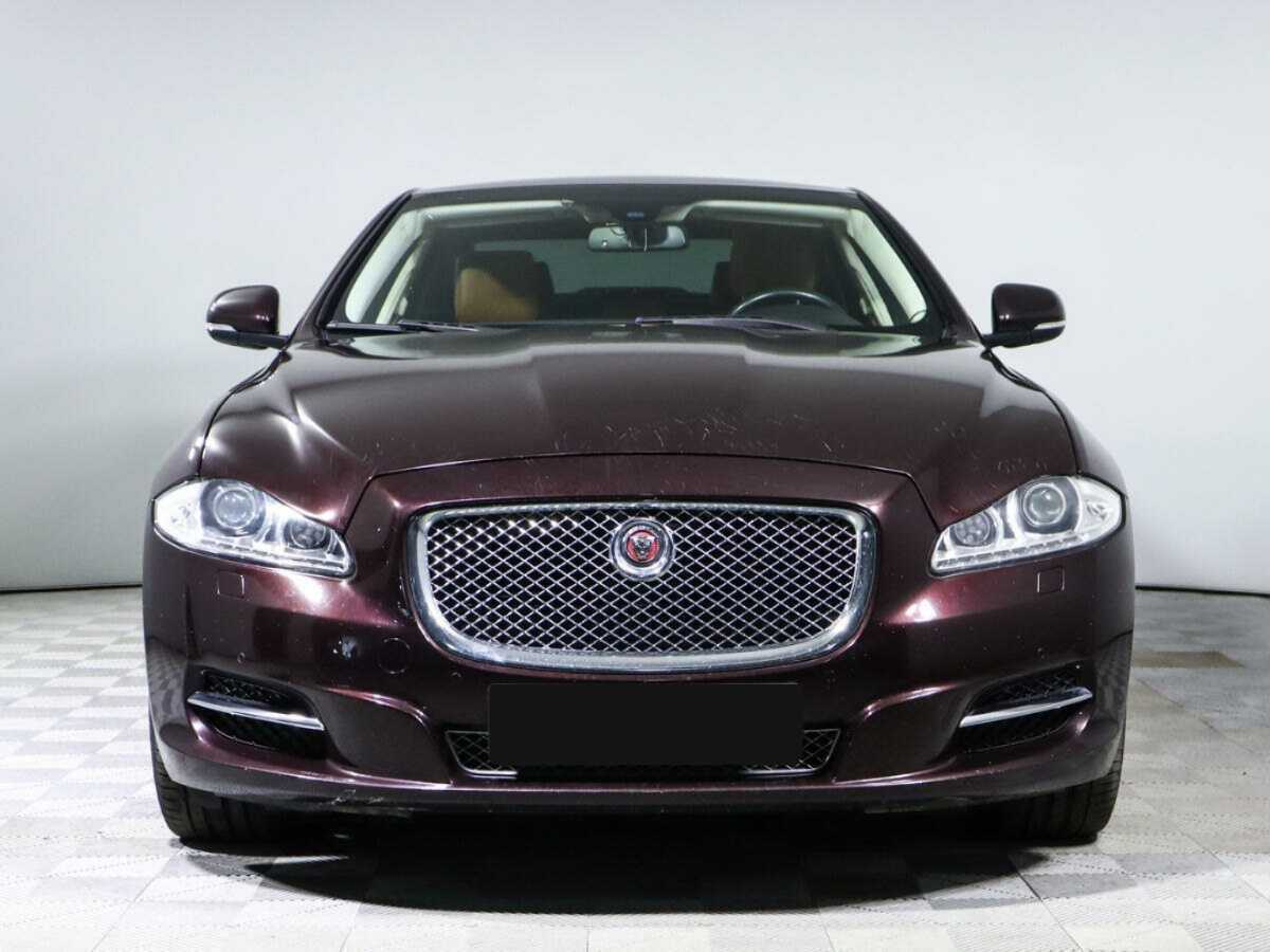 Jaguar XJ с пробегом — 2014 год. Фото: #1