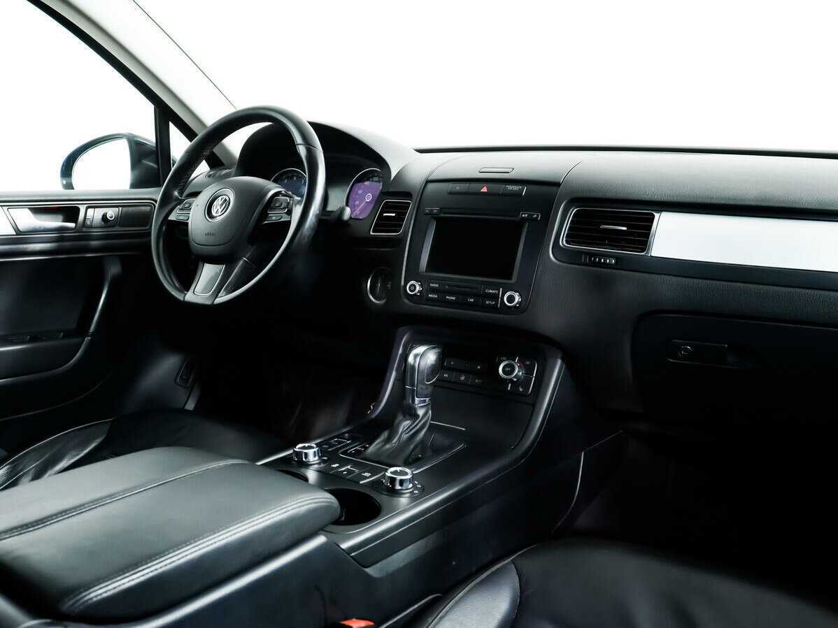 Volkswagen Touareg с пробегом — 2013 год. Фото: #8