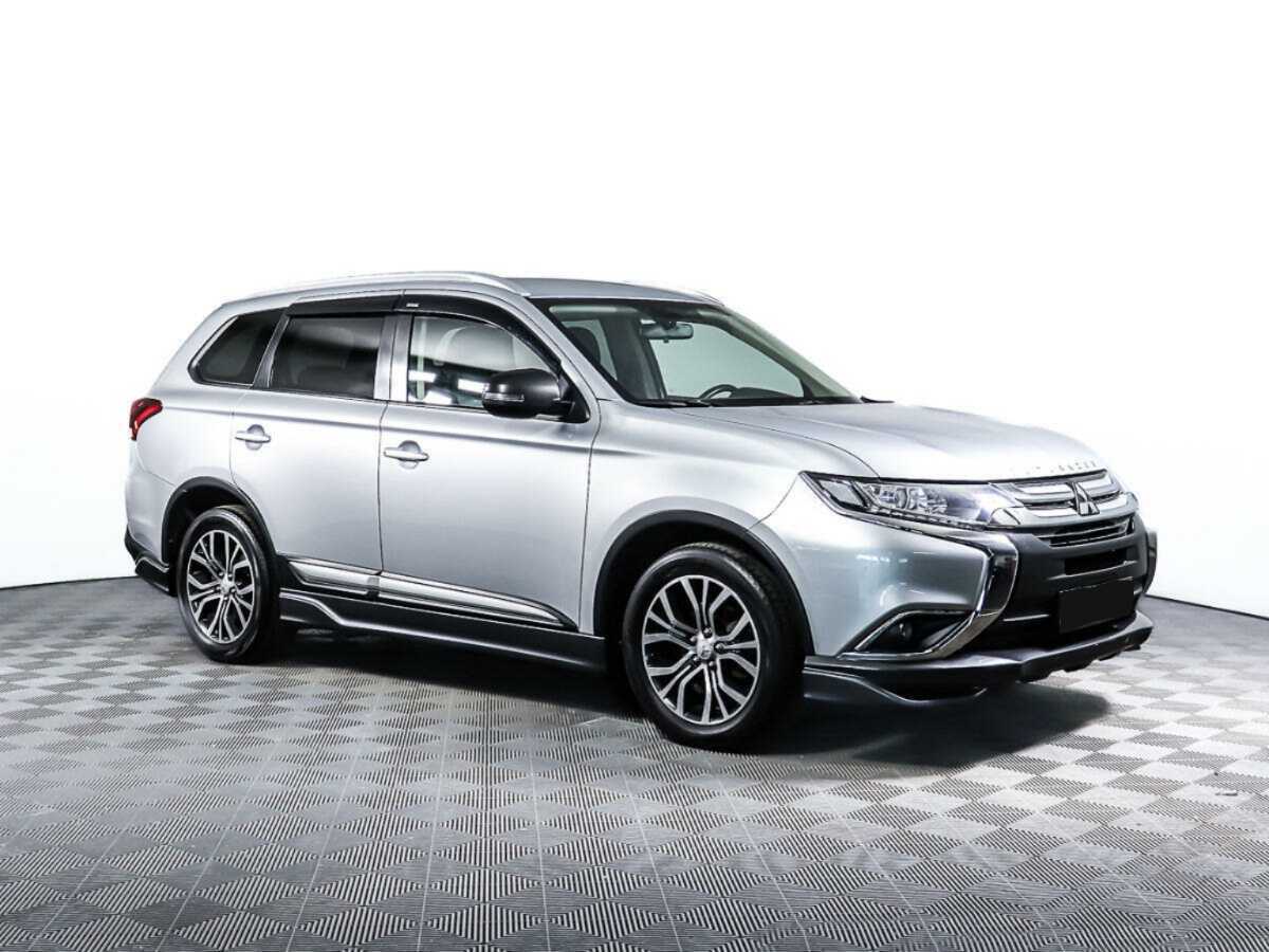 Mitsubishi Outlander с пробегом — 2018 год. Фото: #2