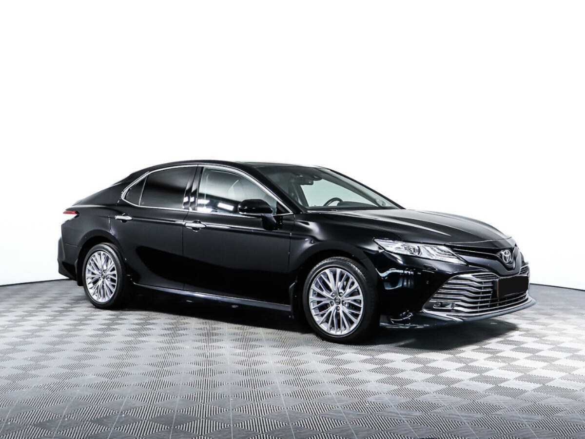 Toyota Camry с пробегом — 2018 год. Фото: #2