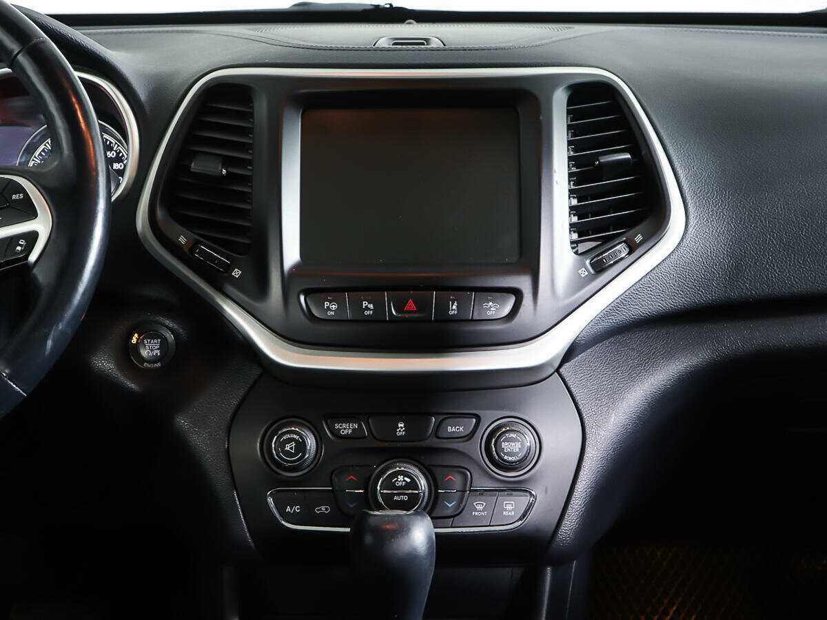 Jeep Cherokee с пробегом — 2014 год. Фото: #10