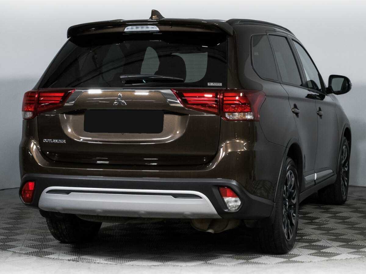 Mitsubishi Outlander с пробегом — 2021 год. Фото: #4
