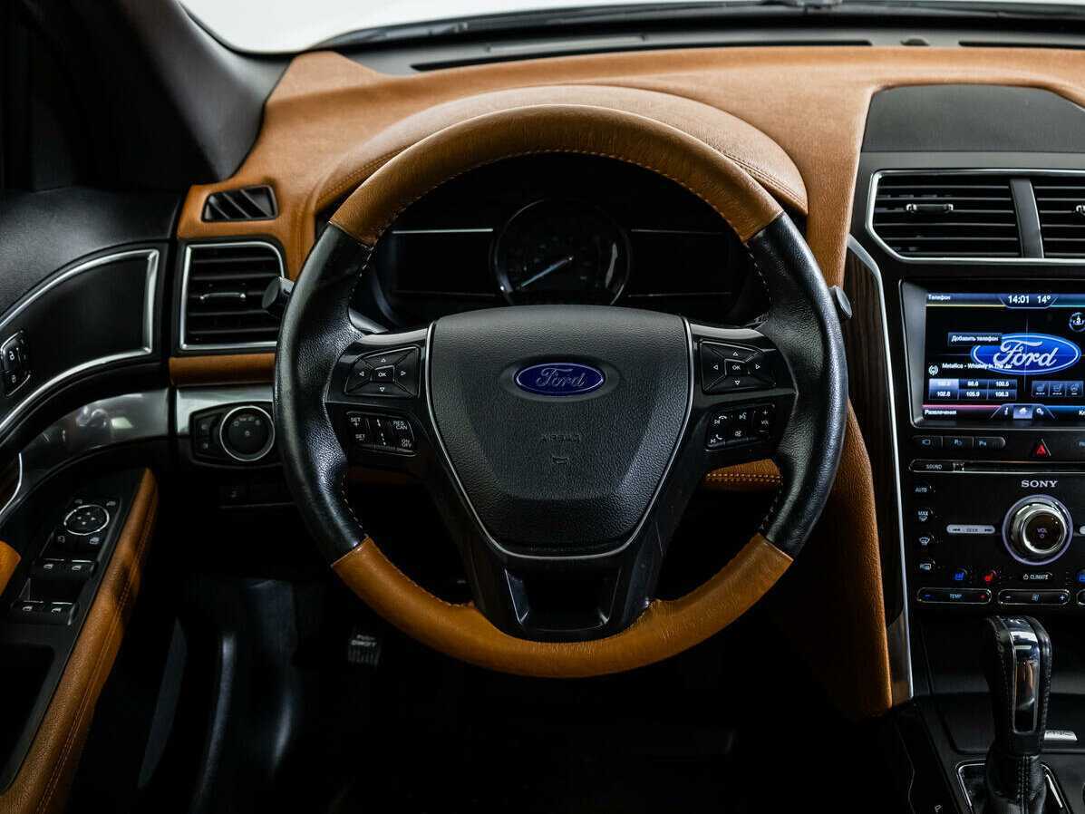 Ford Explorer с пробегом — 2016 год. Фото: #11