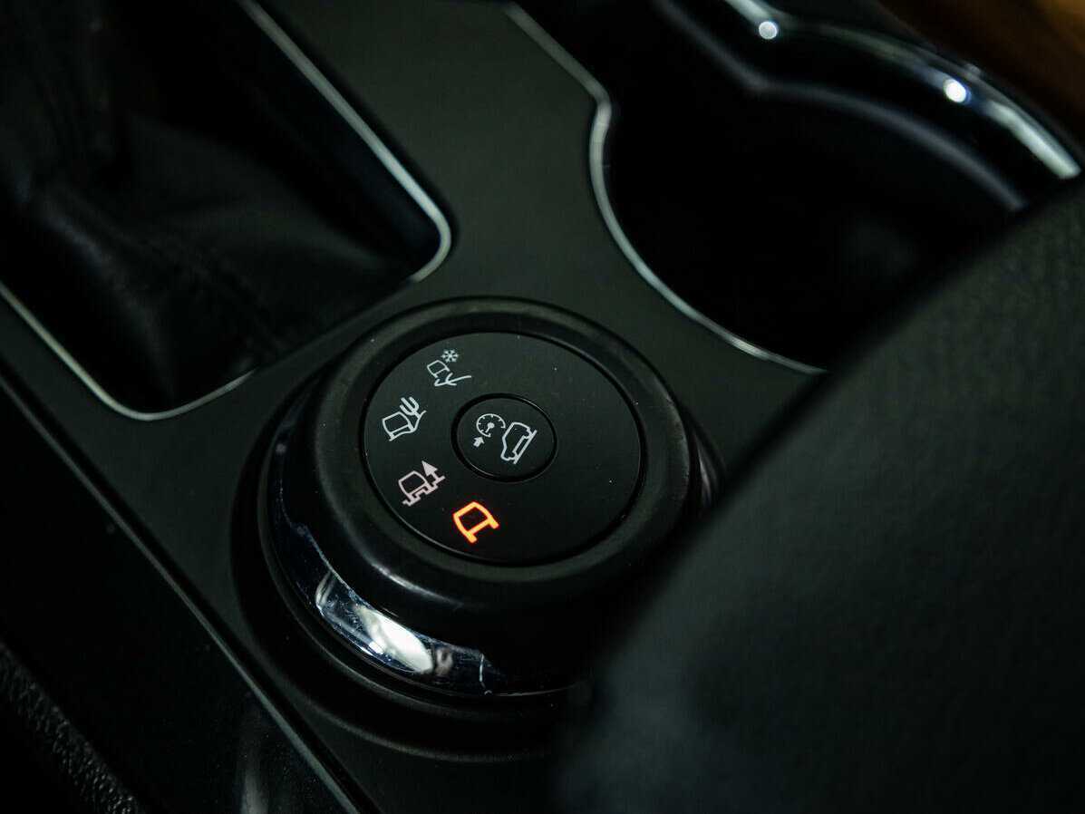 Ford Explorer с пробегом — 2016 год. Фото: #16